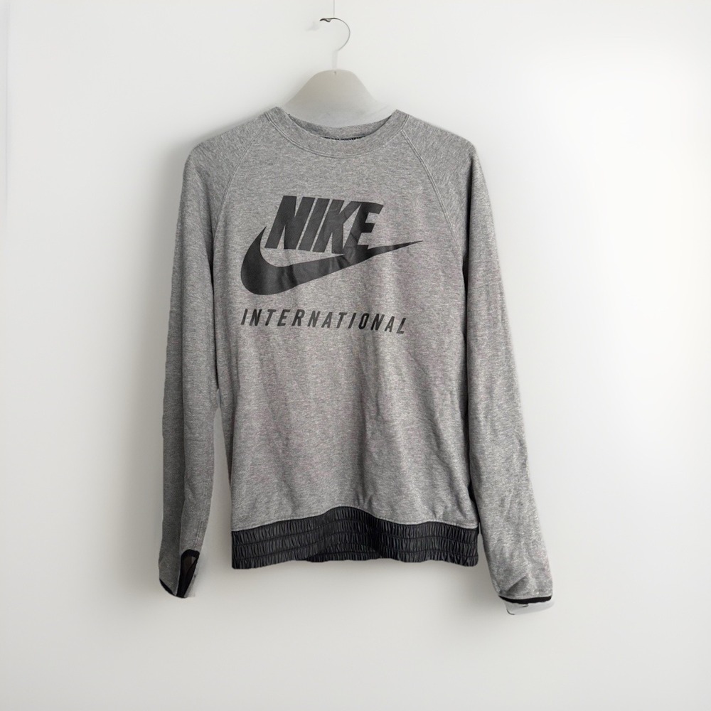 Nike International Crew Sweatshirt Men's Size S Grey Excellent Condition